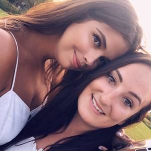 Meet your Posher, Carly